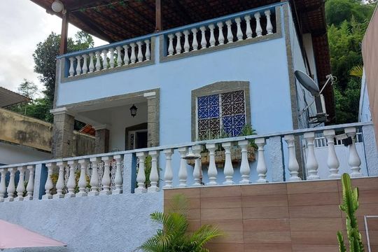 Fachada de casa à venda com 4 quartos, 260m² em Tanque, Rio de Janeiro