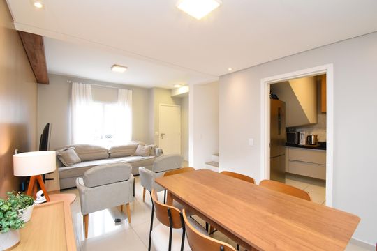 Sala de casa de condomínio para alugar com 3 quartos, 130m² em Barreirinha, Curitiba