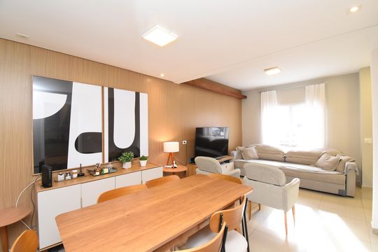 Sala de casa de condomínio à venda com 3 quartos, 130m² em Barreirinha, Curitiba