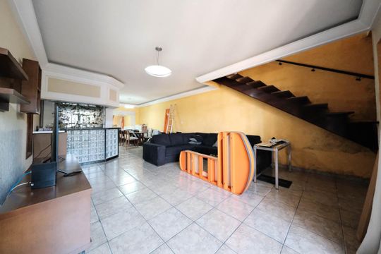 Casa para alugar com 4 quartos, 260m² em Vila Ré, São Paulo