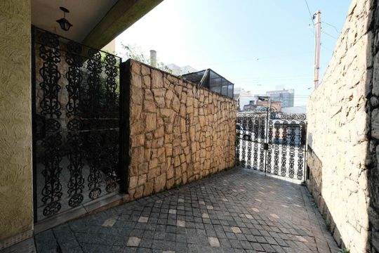 Garagem de casa para alugar com 4 quartos, 260m² em Vila Ré, São Paulo