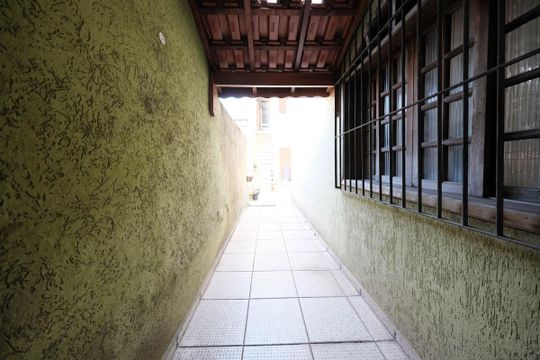 Garagem de casa para alugar com 4 quartos, 260m² em Vila Ré, São Paulo