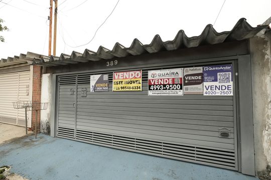 Fachada de casa à venda com 2 quartos, 106m² em Vila Floresta, Santo André