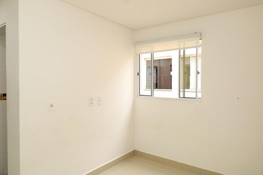 Sala de apartamento à venda com 2 quartos, 48m² em Conjunto Residencial José Bonifácio, São Paulo