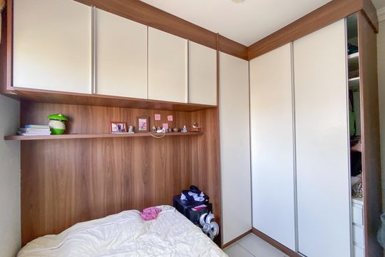 Apartamento à venda com 2 quartos, 45m² em Califórnia, Contagem
