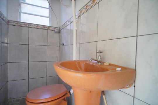 Banheiro 2 de casa para alugar com 2 quartos, 120m² em Santos Dumont, São Leopoldo