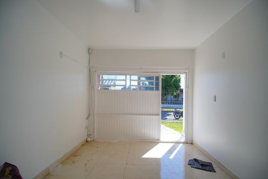 Garagem de casa para alugar com 2 quartos, 120m² em Santos Dumont, São Leopoldo