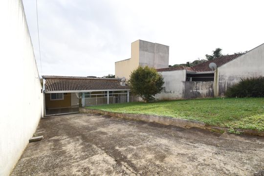 Área externa de casa à venda com 2 quartos, 70m² em Santa Cândida, Curitiba