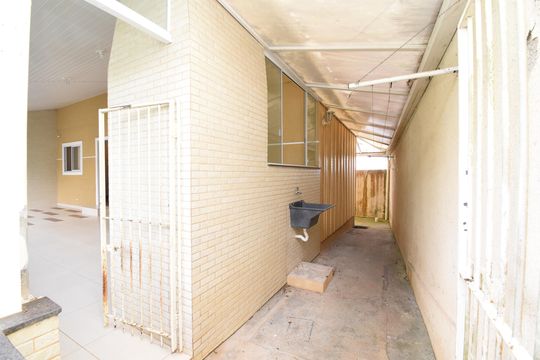 Área de Serviço de casa à venda com 2 quartos, 70m² em Santa Cândida, Curitiba