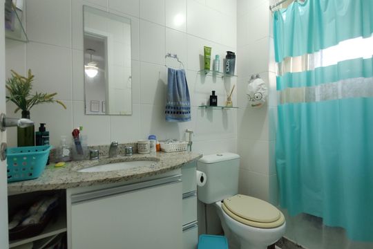 Banheiro da Suíte 2 de apartamento à venda com 4 quartos, 114m² em Barra da Tijuca, Rio de Janeiro