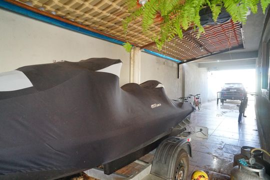 Garagem de casa para alugar com 3 quartos, 480m² em Itaipuaçu, Maricá
