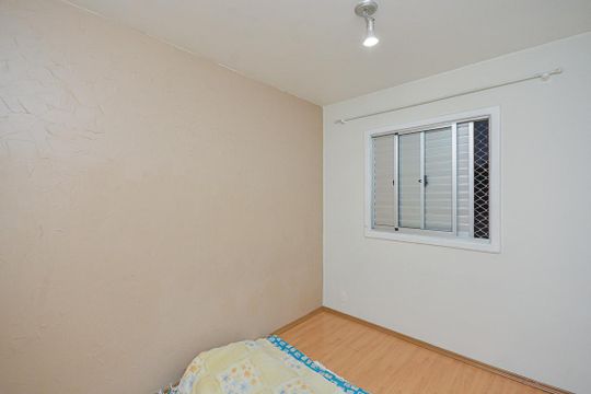 Quarto 1 de apartamento para alugar com 2 quartos, 48m² em Vila Constanca, São Paulo