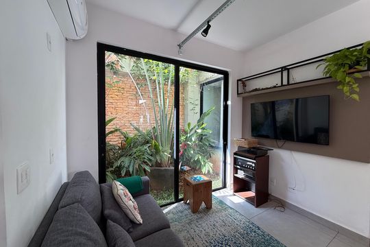 Sala de casa à venda com 2 quartos, 300m² em Santa Tereza, Belo Horizonte