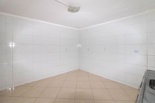 Cozinha de casa para alugar com 3 quartos, 90m² em Vila Galvão, Guarulhos