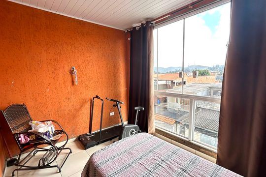 Casa para alugar com 3 quartos, 200m² em Cidade Soberana, Guarulhos