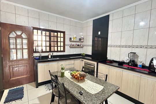 Casa para alugar com 3 quartos, 200m² em Cidade Soberana, Guarulhos