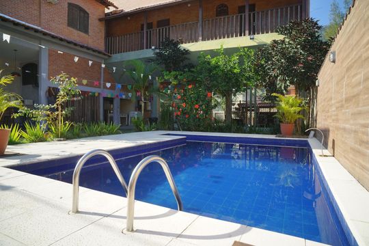 Piscina de casa à venda com 4 quartos, 450m² em Engenho do Mato, Niterói