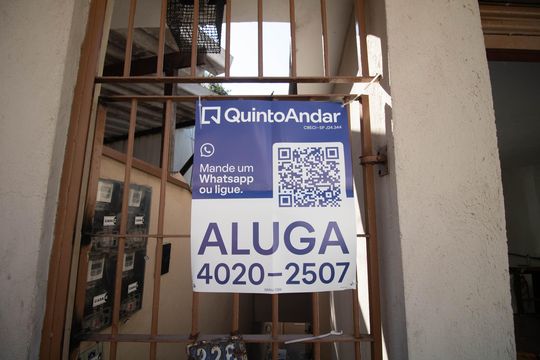 Placa de casa para alugar com 1 quarto, 40m² em Jardim Peri, São Paulo