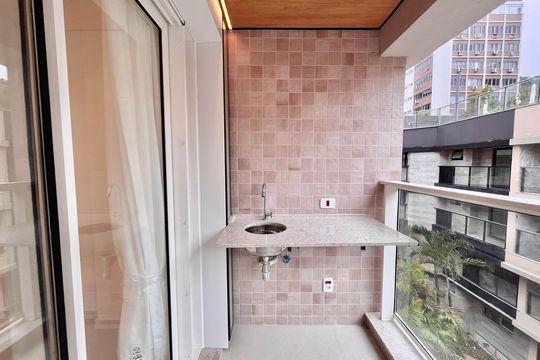 Varanda de apartamento para alugar com 2 quartos, 68m² em Gávea, Rio de Janeiro