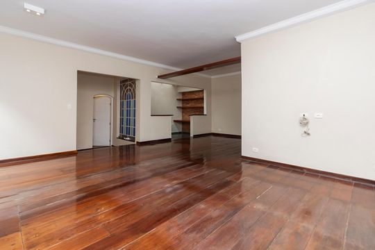Sala de casa à venda com 3 quartos, 190m² em Vila Cordeiro, São Paulo