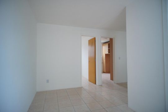 Apartamento à venda com 2 quartos, 40m² em Rubem Berta, Porto Alegre