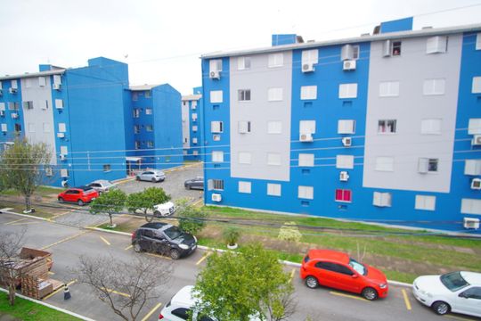 Quarto 1 - Vista de apartamento à venda com 2 quartos, 40m² em Rubem Berta, Porto Alegre