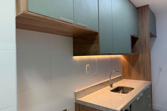 Cozinha de apartamento para alugar com 2 quartos, 85m² em Barra Olímpica, Rio de Janeiro
