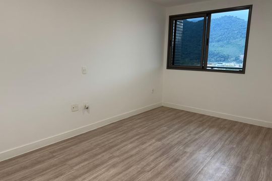 Suíte 1 de apartamento para alugar com 2 quartos, 85m² em Barra Olímpica, Rio de Janeiro
