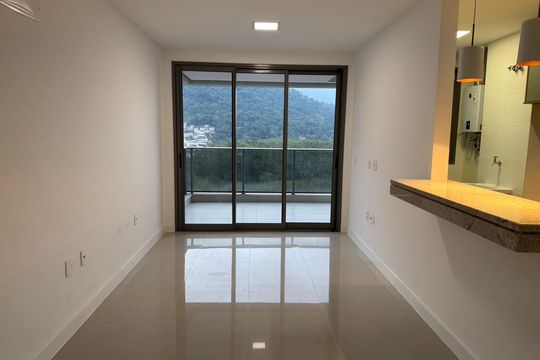 Sala de apartamento para alugar com 2 quartos, 85m² em Barra Olímpica, Rio de Janeiro