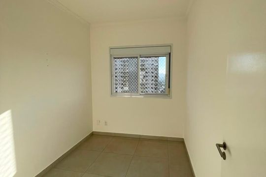 Quarto de apartamento à venda com 3 quartos, 73m² em Tamboré, Barueri