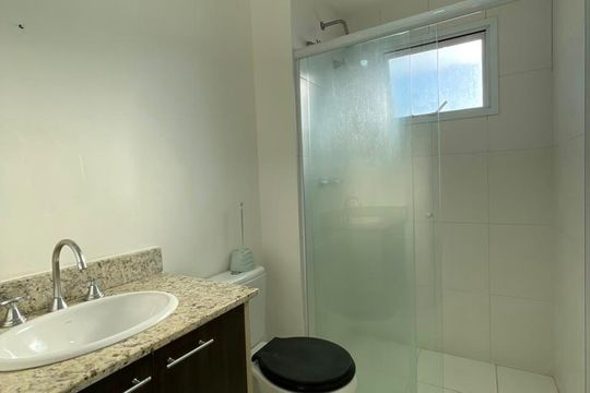 Banheiro de apartamento à venda com 3 quartos, 73m² em Tamboré, Barueri