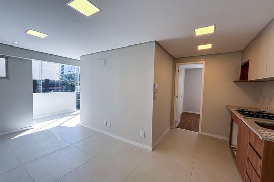 Sala de apartamento à venda com 2 quartos, 49m² em Pinheiros, São Paulo