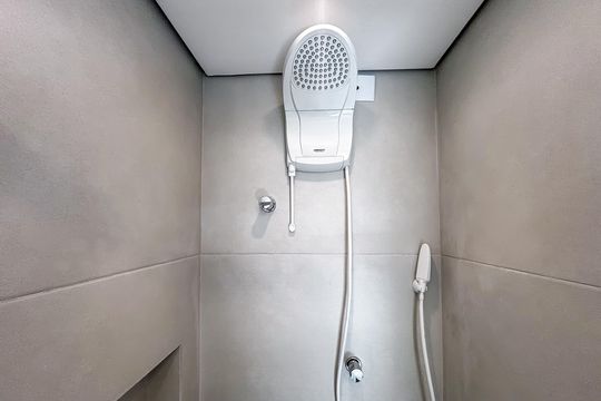 Banheiro social de apartamento à venda com 2 quartos, 49m² em Pinheiros, São Paulo