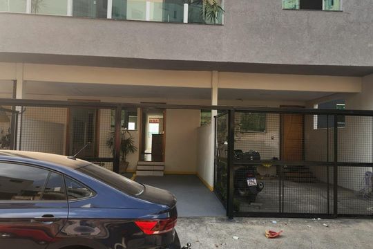 Fachada de casa para alugar com 2 quartos, 74m² em Ouro Preto, Belo Horizonte