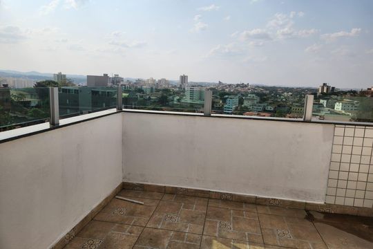 Varanda da Sala de casa para alugar com 2 quartos, 74m² em Ouro Preto, Belo Horizonte