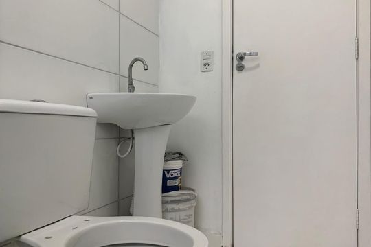Banheiro de apartamento para alugar com 2 quartos, 50m² em Centro, Sapucaia do Sul