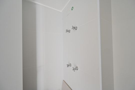 Banheiro Social de kitnet/studio para alugar com 1 quarto, 24m² em Vila Clementino, São Paulo