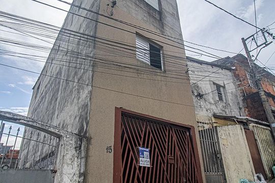 fachada de casa para alugar com 2 quartos, 60m² em Vila Brasilina, São Paulo