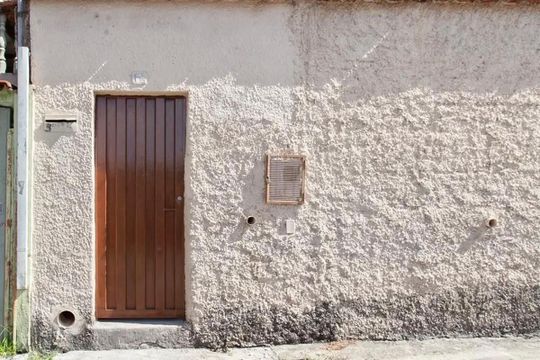 Fachada da casa  de casa para alugar com 2 quartos, 80m² em Glória, Belo Horizonte