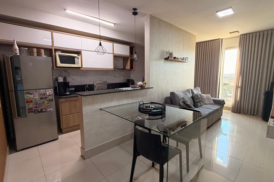 Sala de apartamento à venda com 2 quartos, 65m² em Jardim América, Goiânia