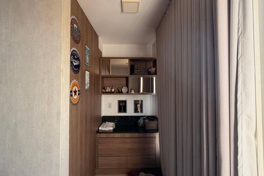 Sala de apartamento à venda com 2 quartos, 65m² em Jardim América, Goiânia