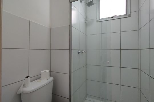 Banheiro Social de apartamento à venda com 2 quartos, 55m² em Taquara, Rio de Janeiro