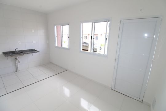 Sala / Cozinha de casa de condomínio para alugar com 2 quartos, 57m² em Eugênio de Melo, São José dos Campos