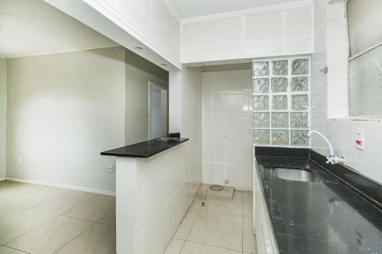 Apartamento à venda com 2 quartos, 48m² em Santa Maria Goretti, Porto Alegre
