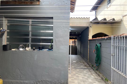 Área externa de casa à venda com 2 quartos, 147m² em Cidade das Flores, Osasco