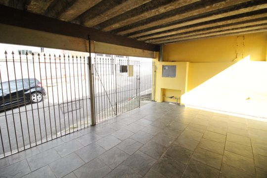 Garagem de casa para alugar com 3 quartos, 150m² em Jardim D’abril, Osasco