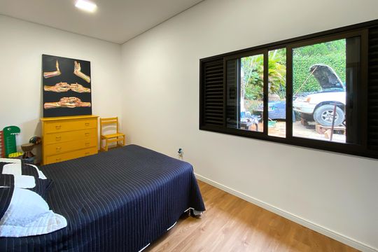 Quarto 2 de casa de condomínio à venda com 4 quartos, 245m² em Ouro Velho Mansões, Nova Lima