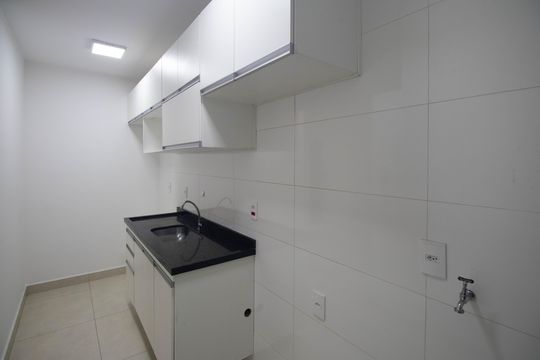 Cozinha  de apartamento para alugar com 2 quartos, 55m² em Vila Nivi, São Paulo