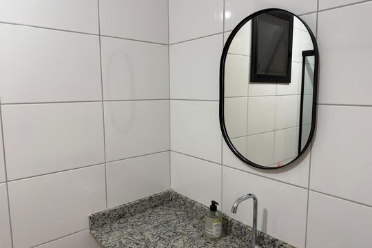 Banheiro Corredor de apartamento para alugar com 2 quartos, 65m² em Jardim Oriente, São José dos Campos