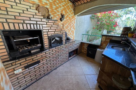 Área comum - Churrasqueira de casa à venda com 6 quartos, 390m² em Conjunto 20, Brasília